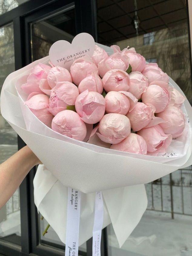 NativeUrbanRural workshop space where corporate flower arrangements are designed and prepared for business delivery